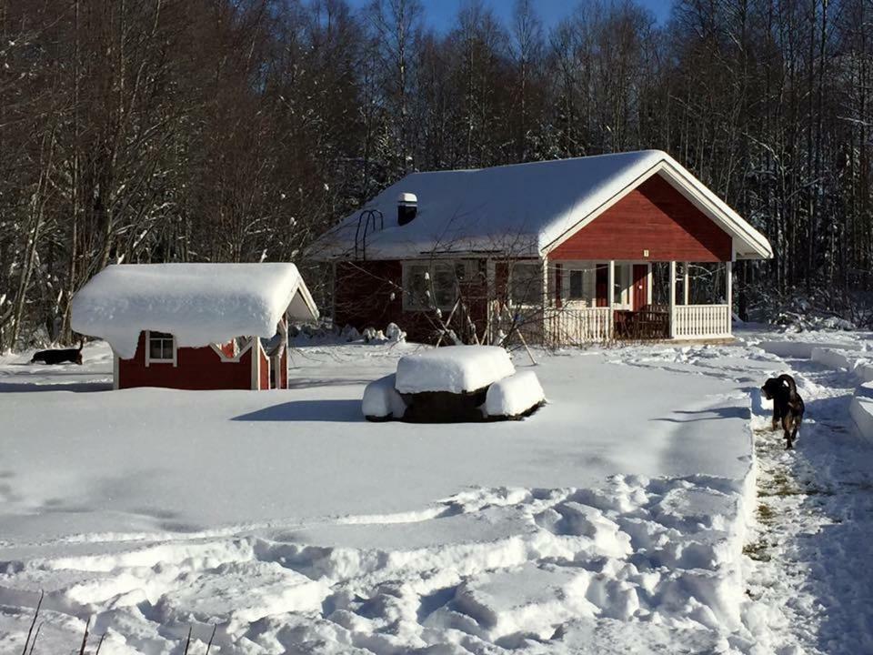 Hannunluhdan Lomamoekit Karijoki Exterior foto